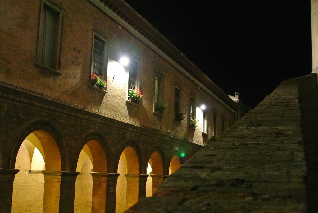 Camping Pineta Hotel Urbino Exterior photo